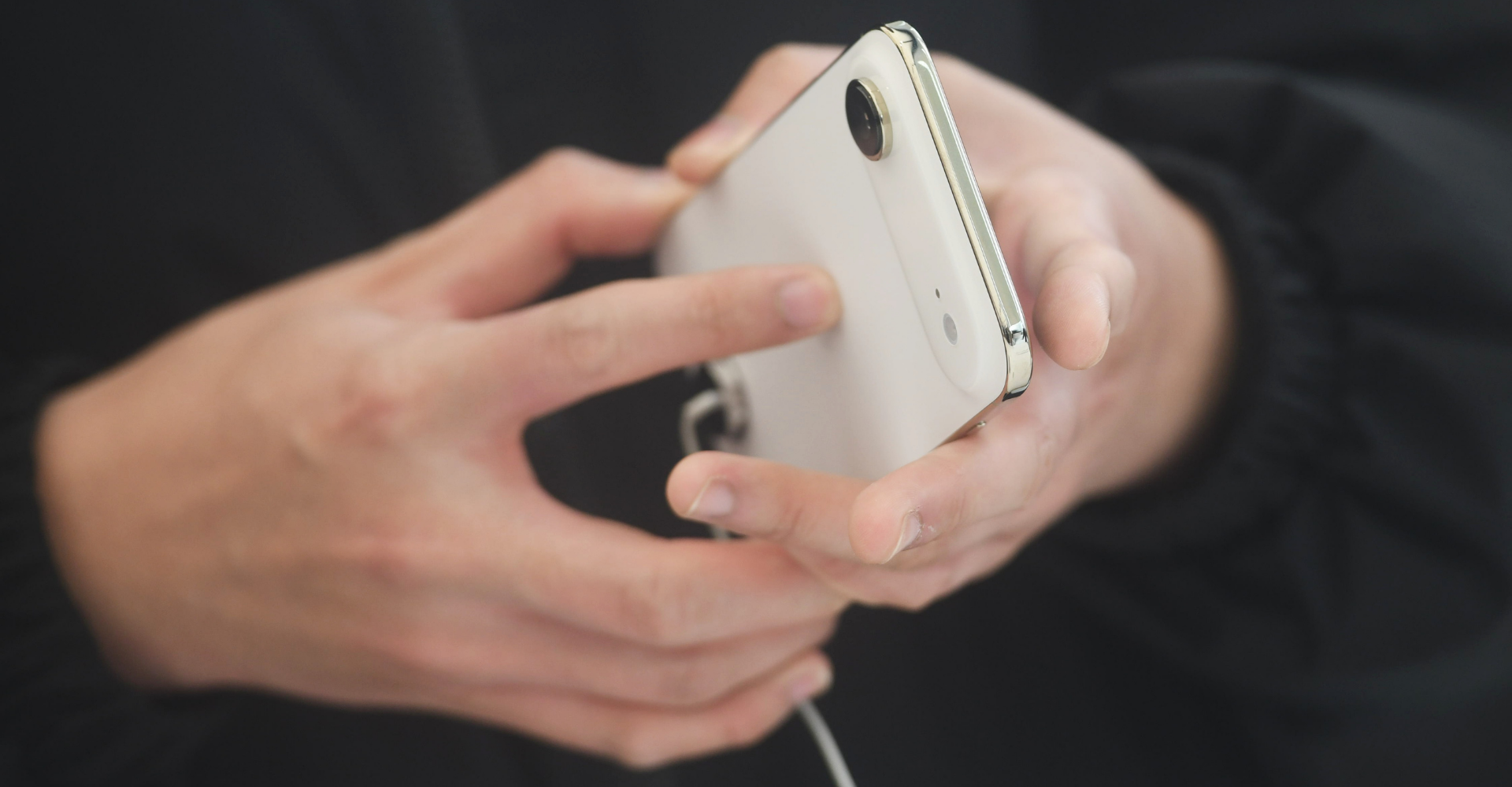 Everything We Know About Apple's Rumored Folding iPhone (and iPad)