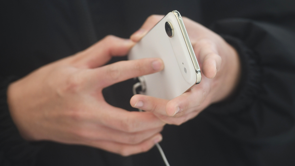 Everything We Know About Apple's Rumored Folding iPhone (and iPad)