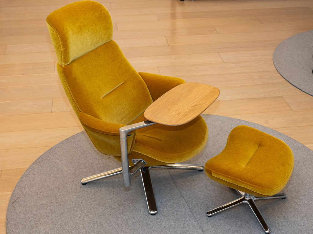 Humanscale’s New $15K Lounge Chair Is the Ultimate Home Office Workstation