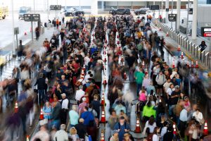 10 Things You Can Do While Waiting in the TSA Line