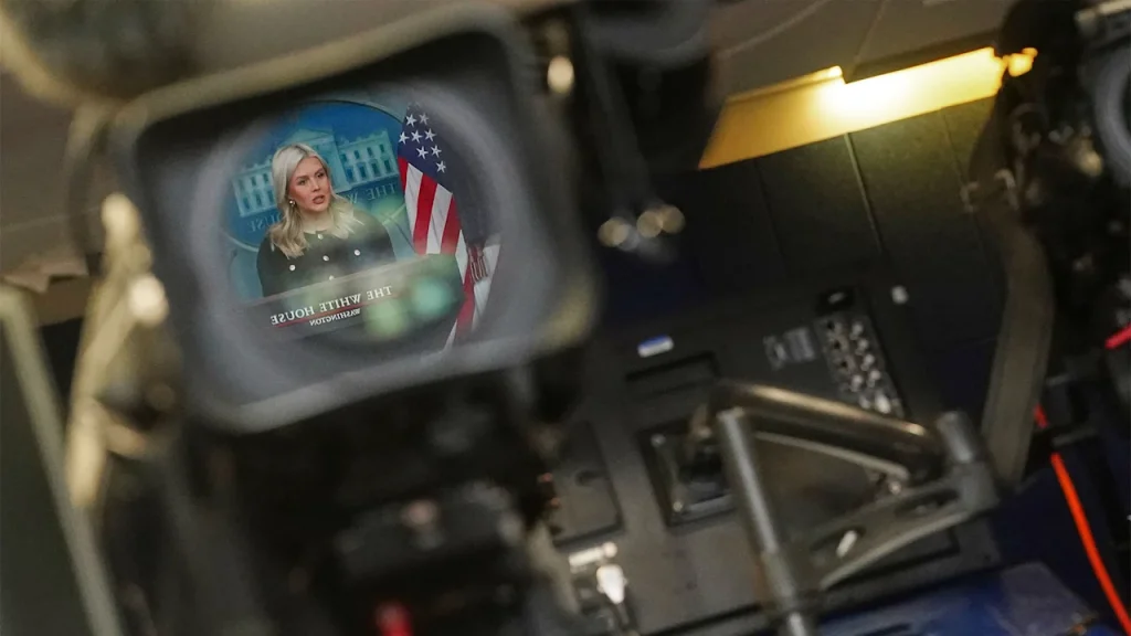 Trump’s MAGA base splits as leading media figures criticize the war in Iran