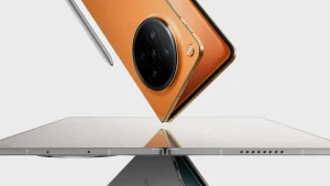 This new foldable phone may have upstaged Apple in the ‘zero-crease’ wars