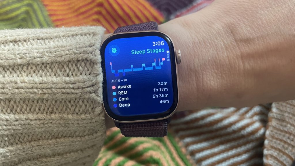 Here's What 'Core Sleep' Really Means, According to Your Apple Watch