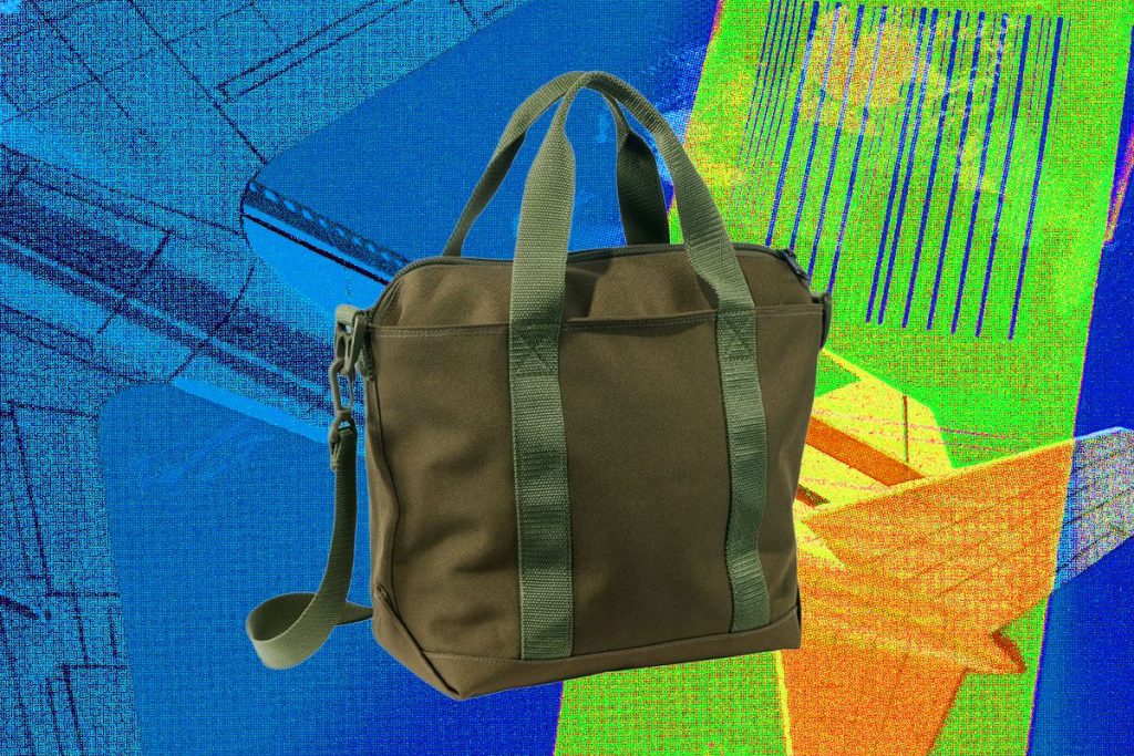 L.L.Bean's Zip Hunter's Tote Is the Only Carryall You Need