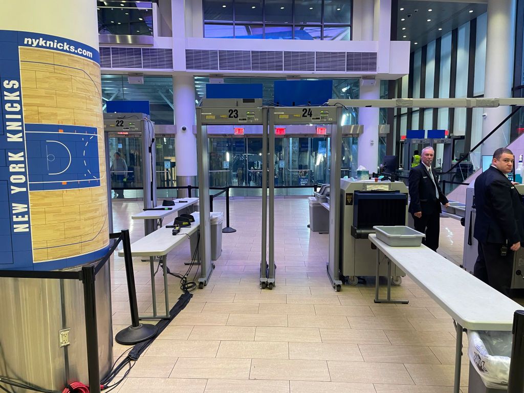 A New York Cop Got Injured at a Boxing Match. Now Madison Square Garden Is Banning His Lawyer