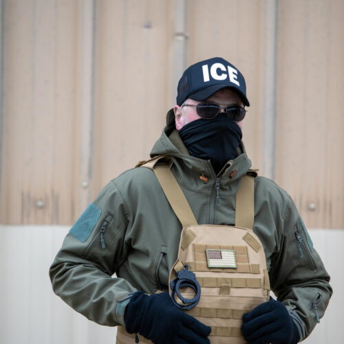 DHS abuses 1930s customs law in attempt to get data on Canadian from Google