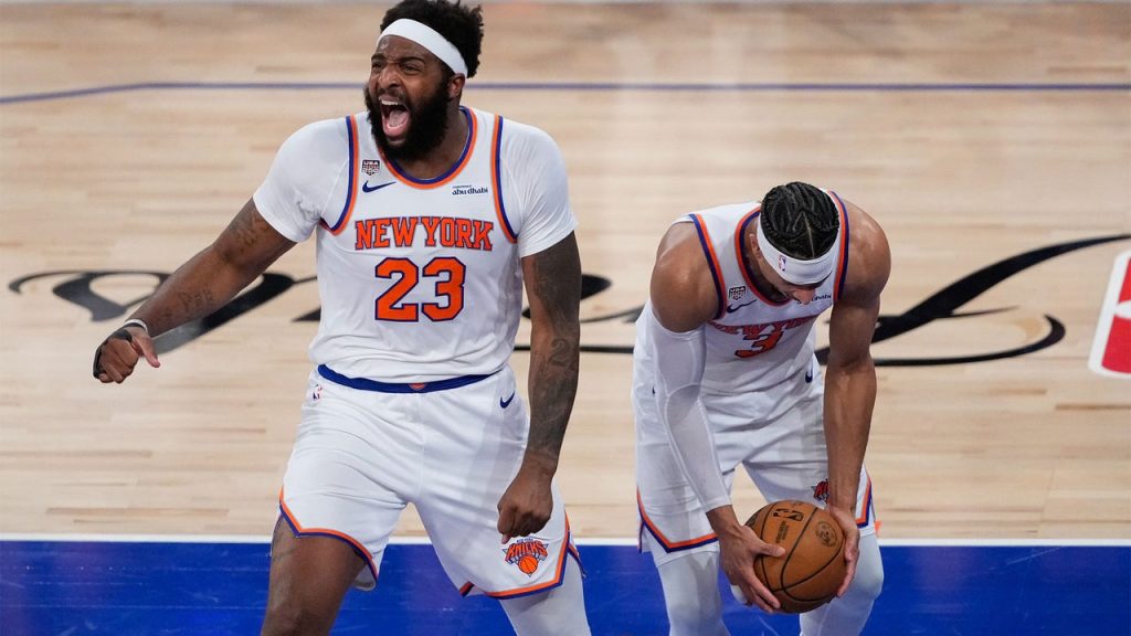 Knicks make record-breaking comeback from 29 points down, beating Spurs 107–106