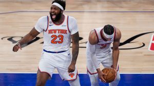 Knicks make record-breaking comeback from 29 points down, beating Spurs 107–106
