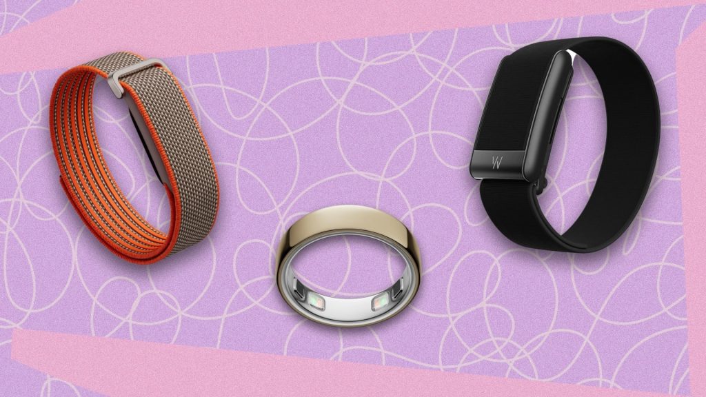 The Best Fitness Trackers to Give As Gifts