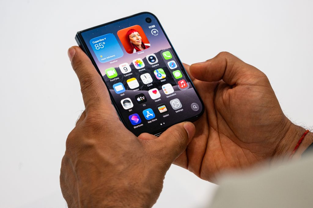 8 Things to Know About the iPhone Duo