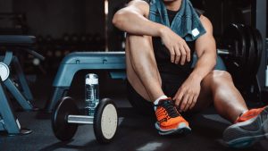 Six Things to Do Between Sets at the Gym