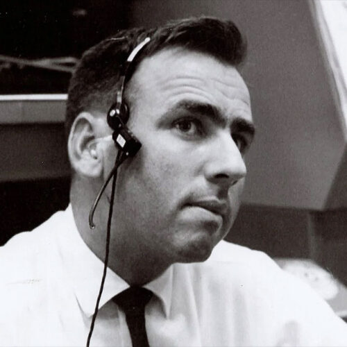 Milt Windler, NASA flight director who helped save Apollo 13, dies at 94